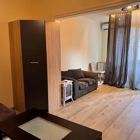 Cozy Steps From Everything! Varna