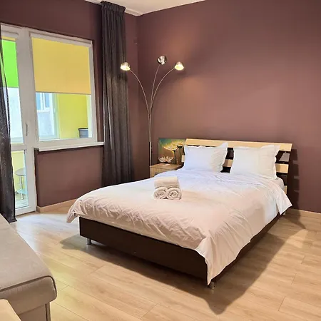 Cozy Steps From Everything! Apartment Varna