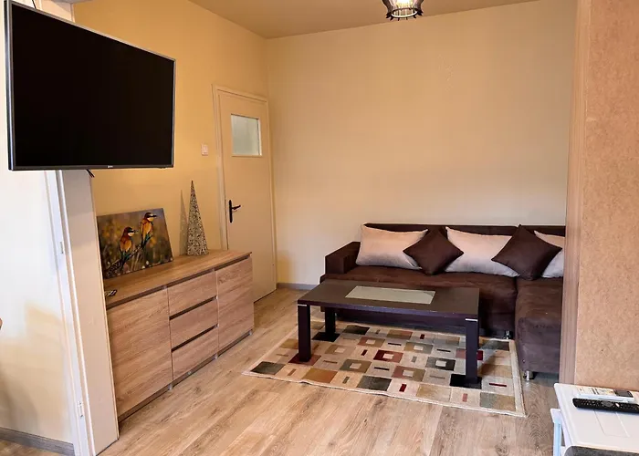 Cozy Steps From Everything! Varna