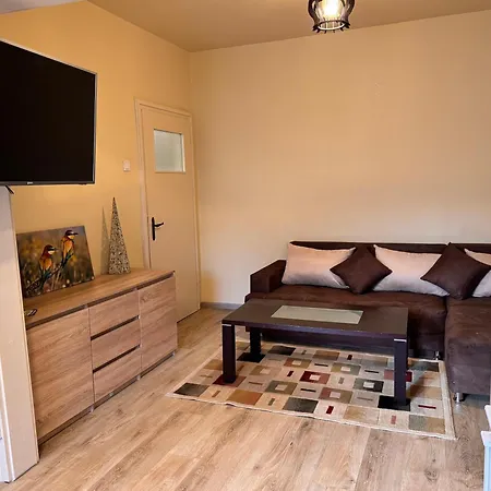 Cozy Steps From Everything! Varna