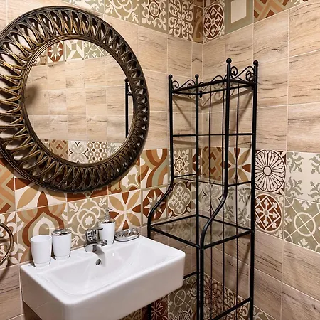 דירה Cozy Steps From Everything! *