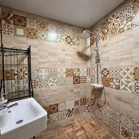 Cozy Steps From Everything! דירה