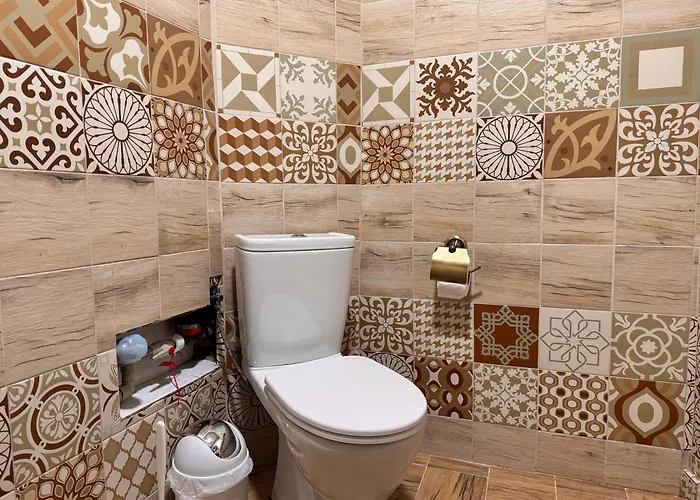 Cozy Steps From Everything! 瓦爾納