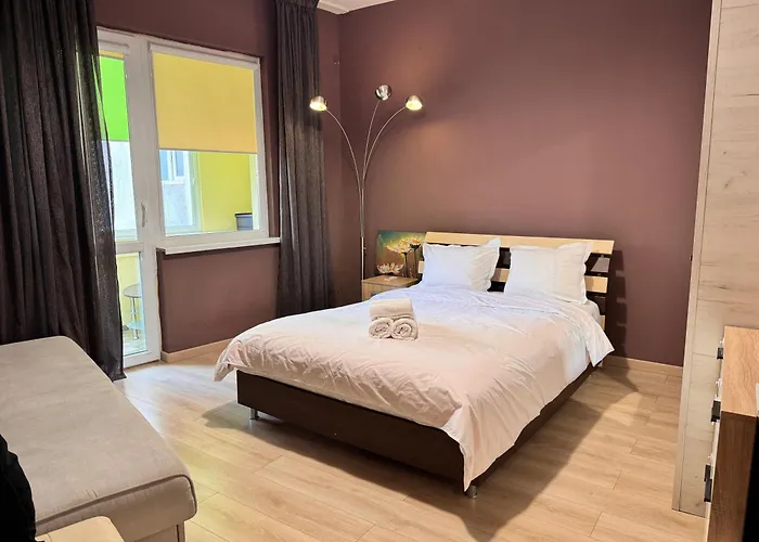 Cozy Steps From Everything! Apartament Varna